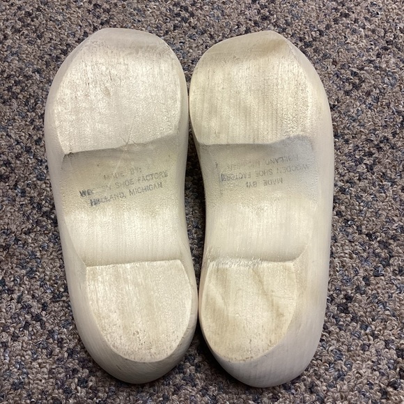 Vintage Kids Wooden Clogs by the Wooden Shoe Factory Holland, Michigan * Kids 11 - Picture 6 of 8